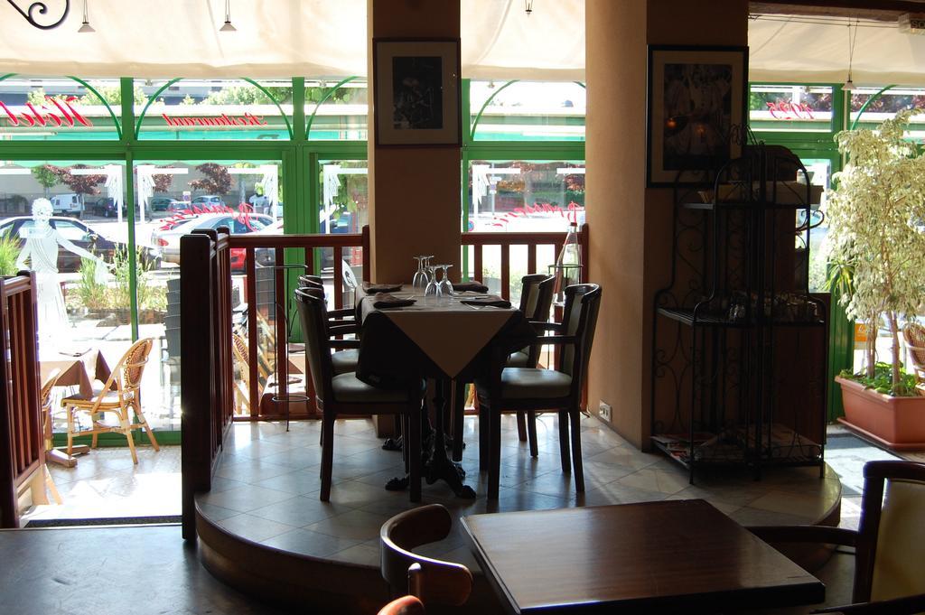 Hotel Restaurant La Belle Epoque Le Creusot Kültér fotó